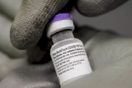 یک میلیون دوز واکسن فایزر فردا از آمریکا به مالزی وارد میشود