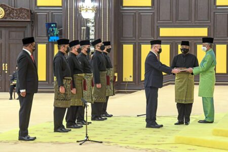 کابینه جدید مالزی در حضور پادشاه سوگند یاد کرد + فیلم
