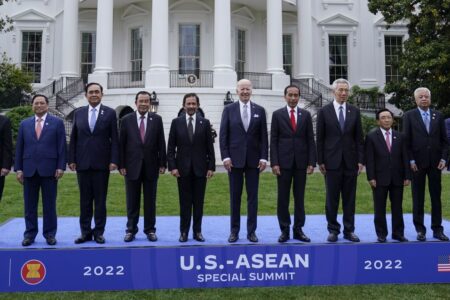 نخست وزیر مالزی ، اسماعیل صبری با بایدن رئیس جمهور آمریکا و رهبران آسه آن در کاخ سفید دیدار کرد